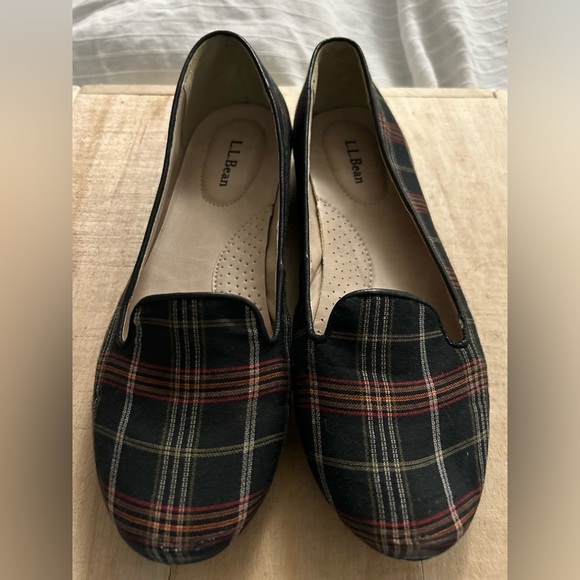 LL Bean Women's Signature Classic Red/Black Plaid Canvas Slip-On Loafers Sz 8.5M - Picture 1 of 8